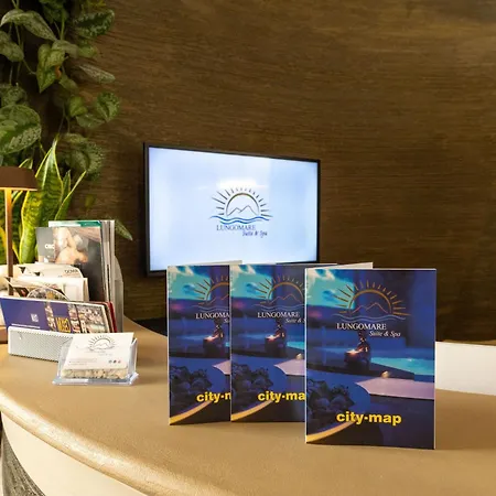 Lungomare & نابولي