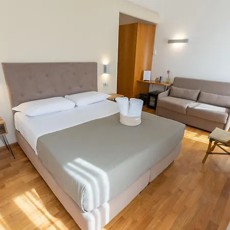 Lungomare & فندق مبيت وإفطار